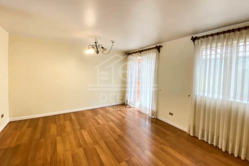 Oportunidad de Venta Gran Casa en Valle Volcanes 