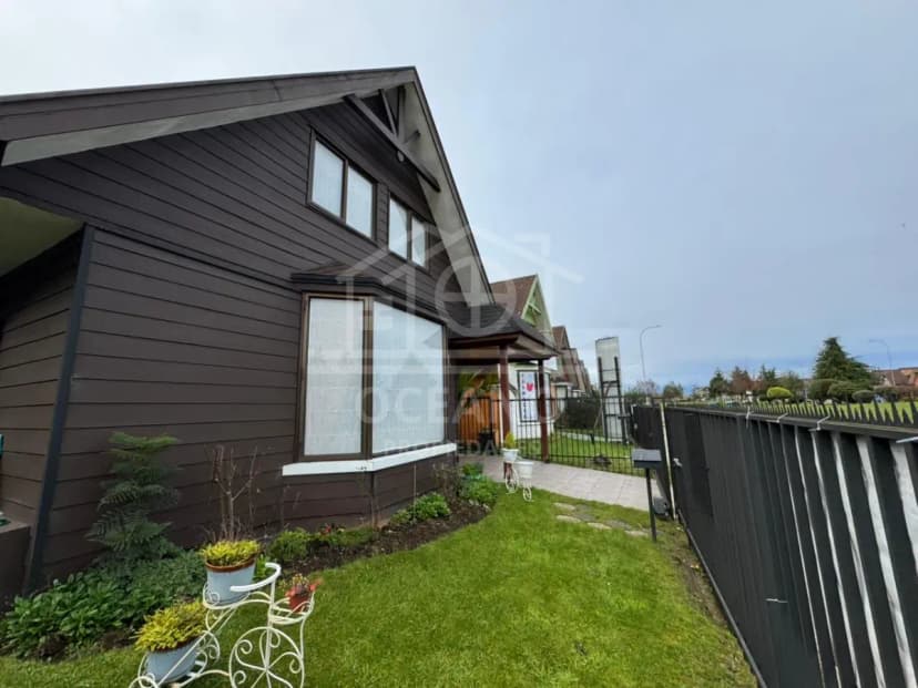 Imperdible Venta De Casa Semi-amoblada En Jardín Austral