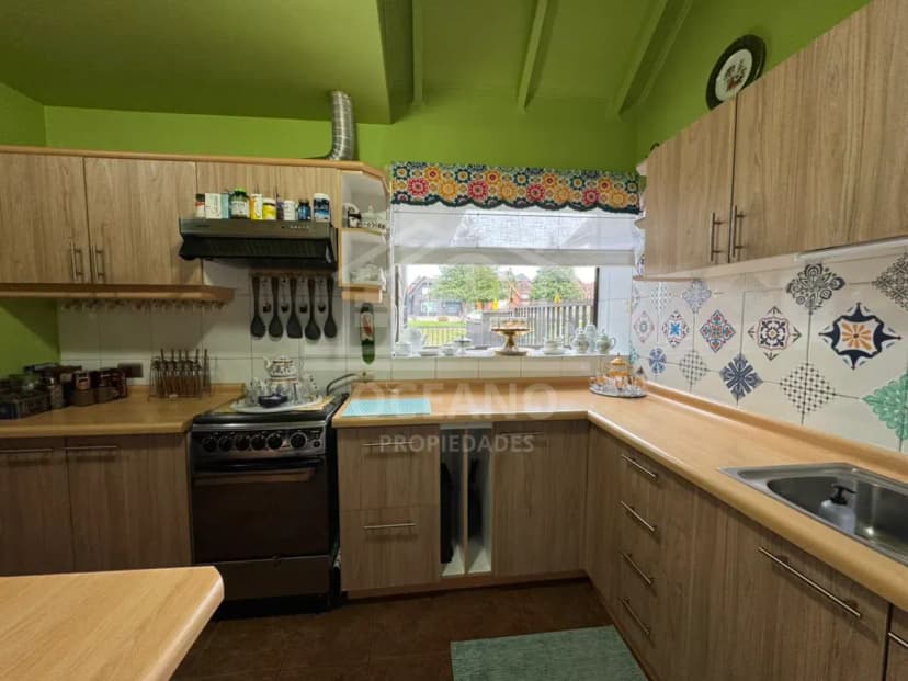 Imperdible Venta De Casa Semi-amoblada En Jardín Austral