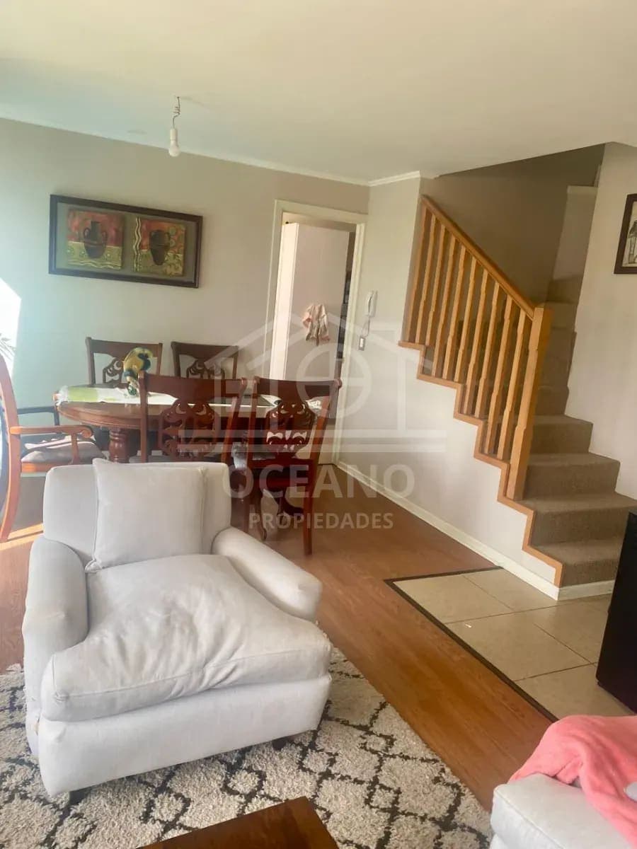 Bella Casa en Condominio Lomas de Reloncavi 4D/3B