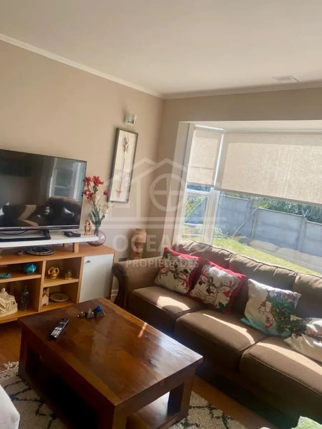 Bella Casa en Condominio Lomas de Reloncavi 4D/3B