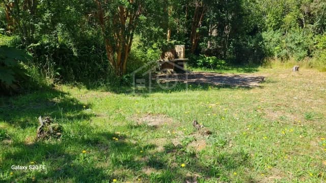 Exclusiva Casa en Parcela con Rio 6D/3B