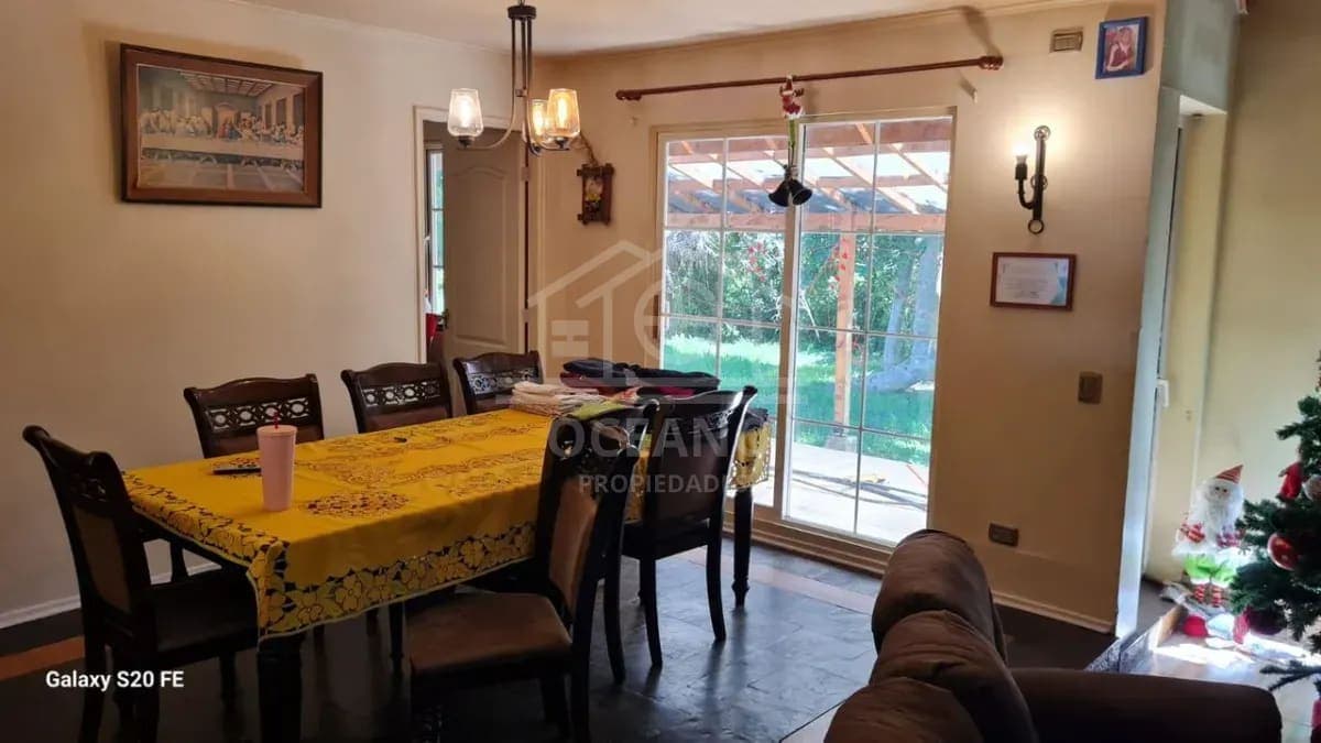 Exclusiva Casa en Parcela con Rio 6D/3B