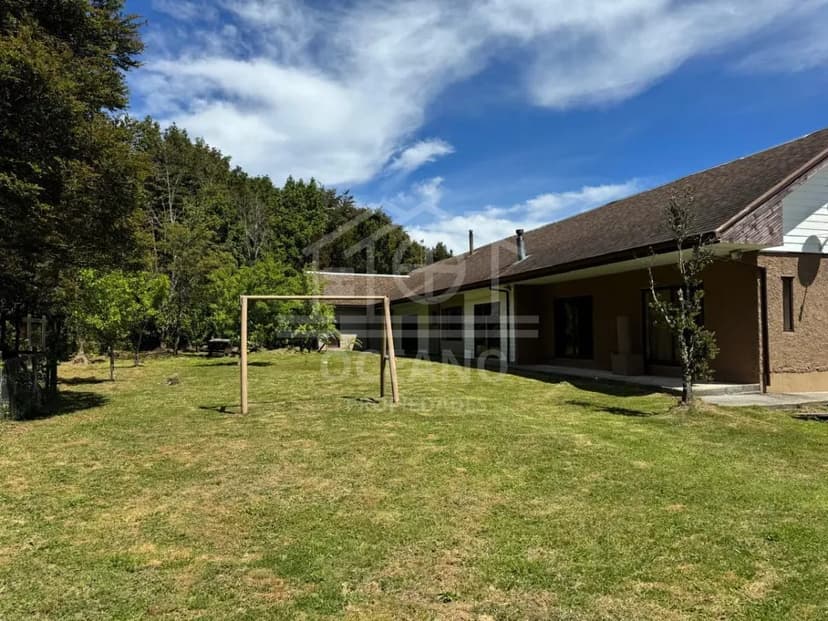 Gran Casa en Arriendo 450 m2 Construidos en Parcela de 5000