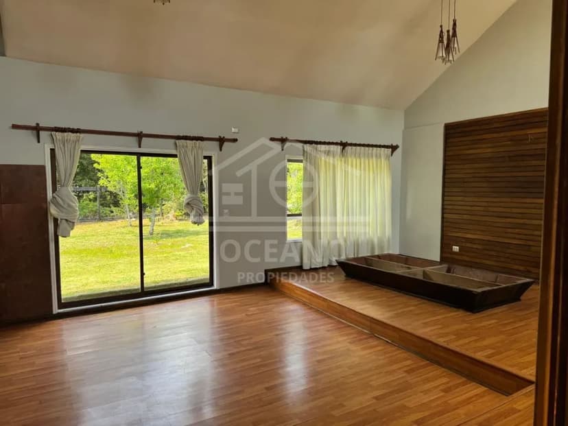 Gran Casa en Arriendo 450 m2 Construidos en Parcela de 5000