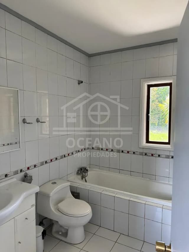 Gran Casa en Arriendo 450 m2 Construidos en Parcela de 5000