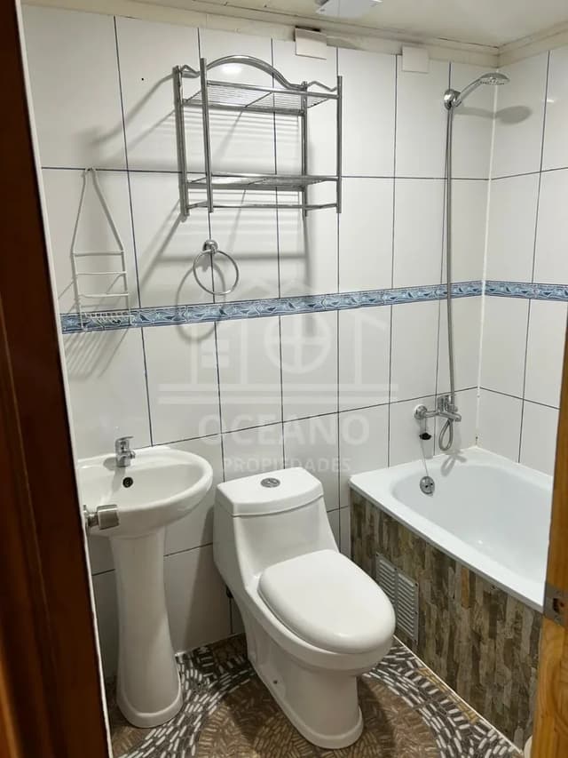 Departamento con estacionamiento sector Hospital