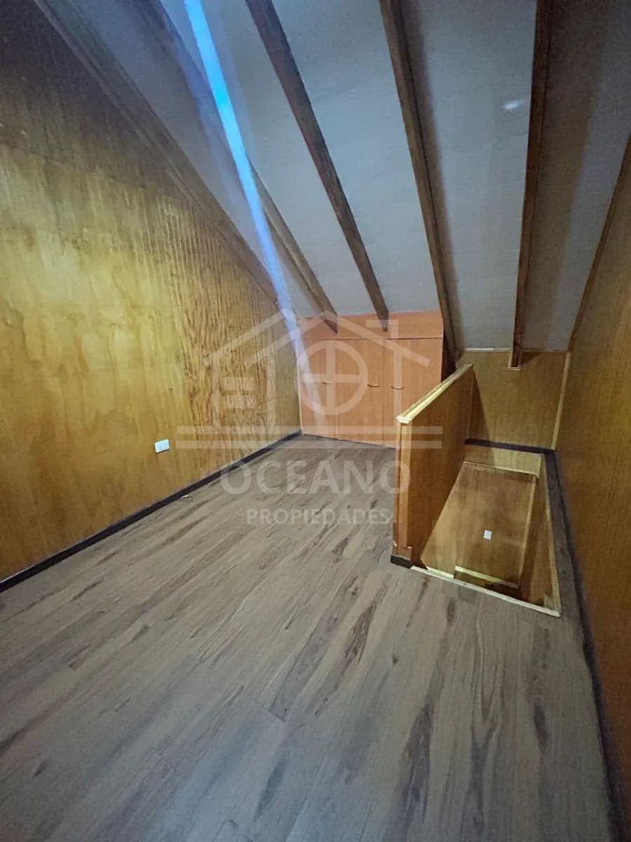 Departamento con estacionamiento sector Hospital