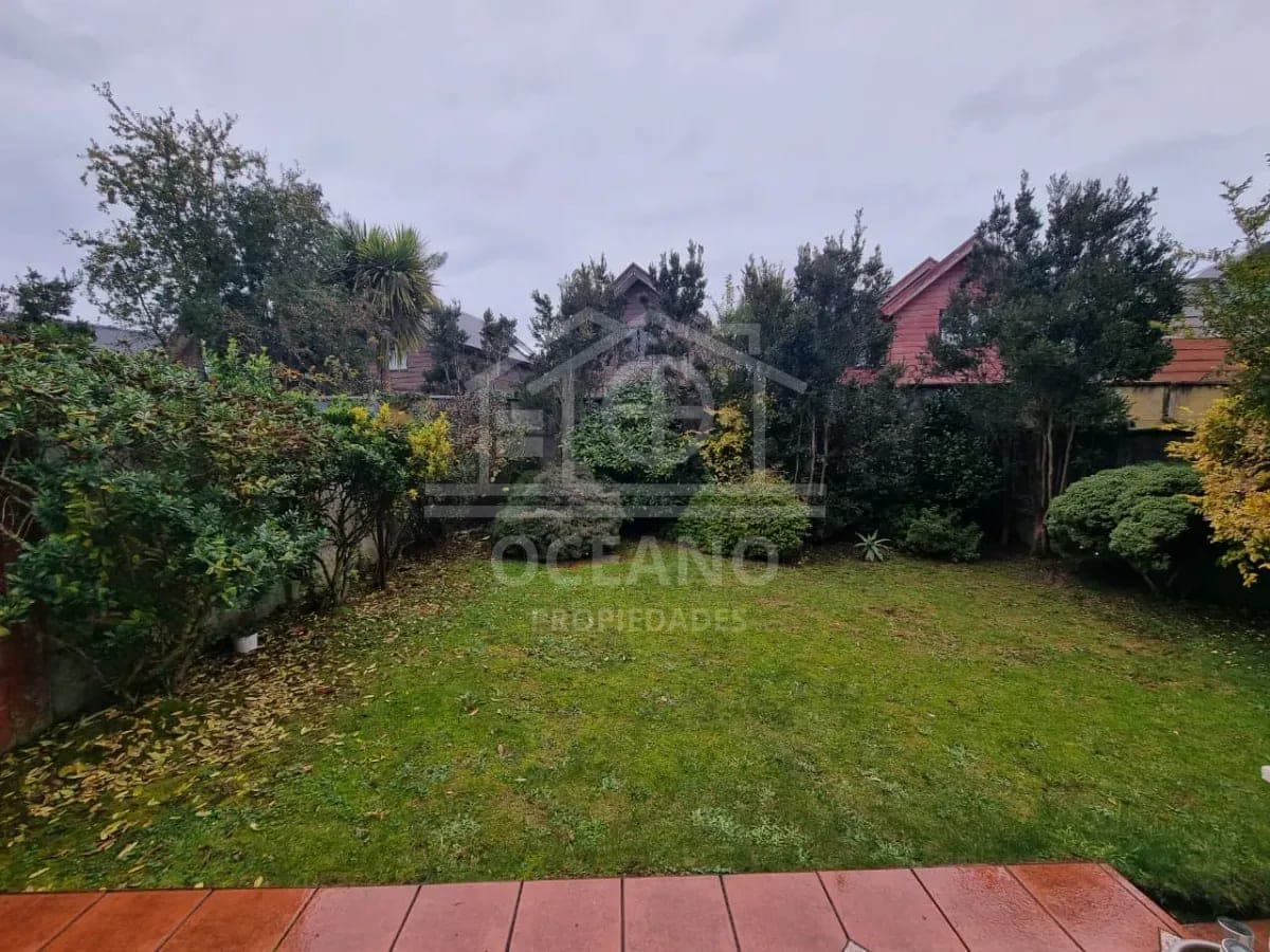 Hermosa Casa Jardin Austral 3D/2B