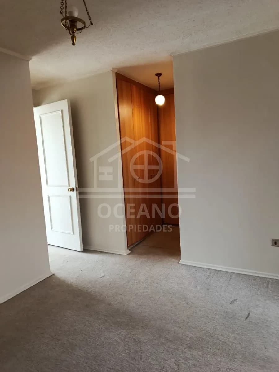 Oportunidad Casa Jardín Austral con Local Comercial