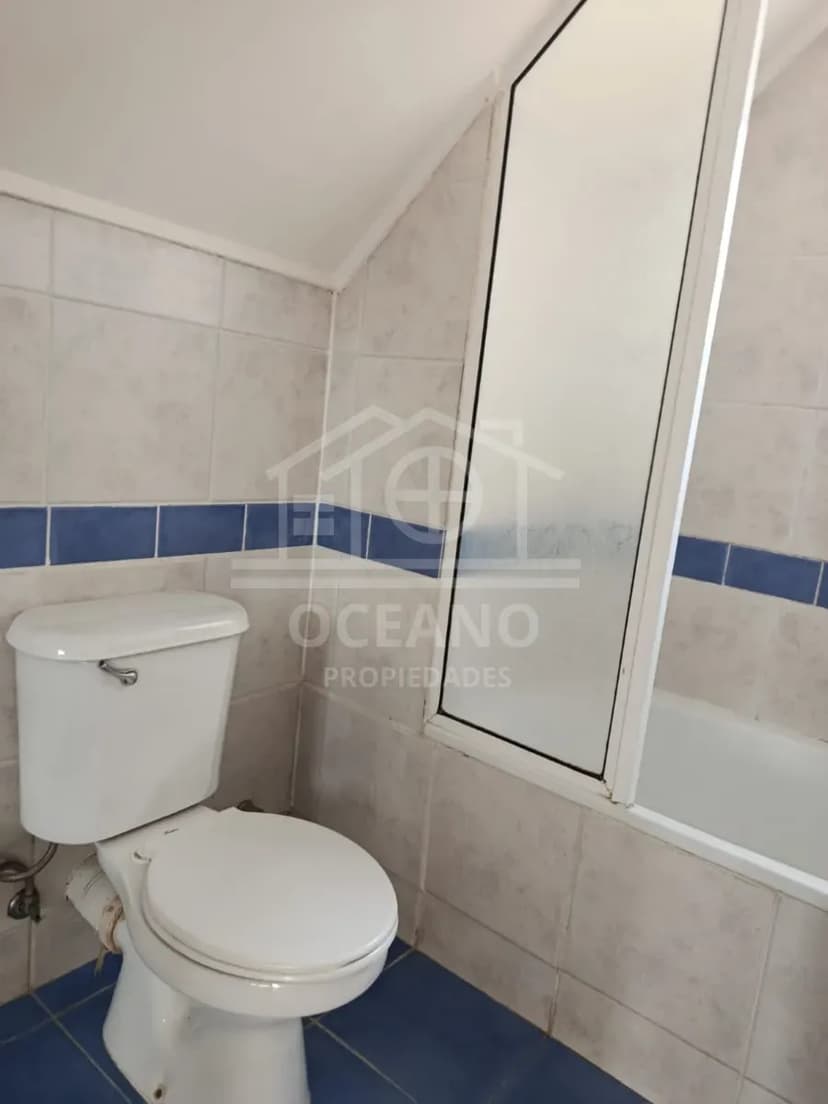 Oportunidad Casa Jardín Austral con Local Comercial