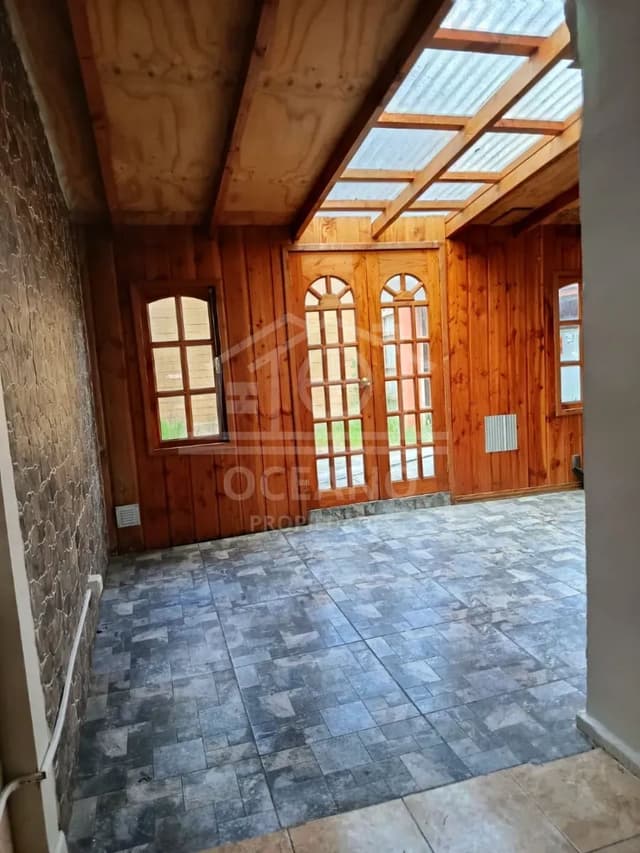 Oportunidad Casa Jardín Austral con Local Comercial