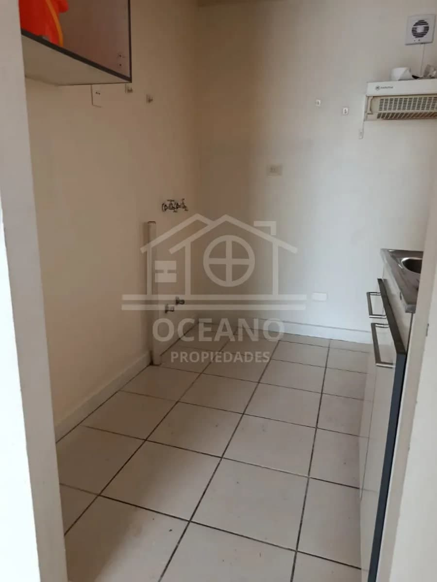 Arriendo Casa 3D 1B Sector Residencial 2 pisos